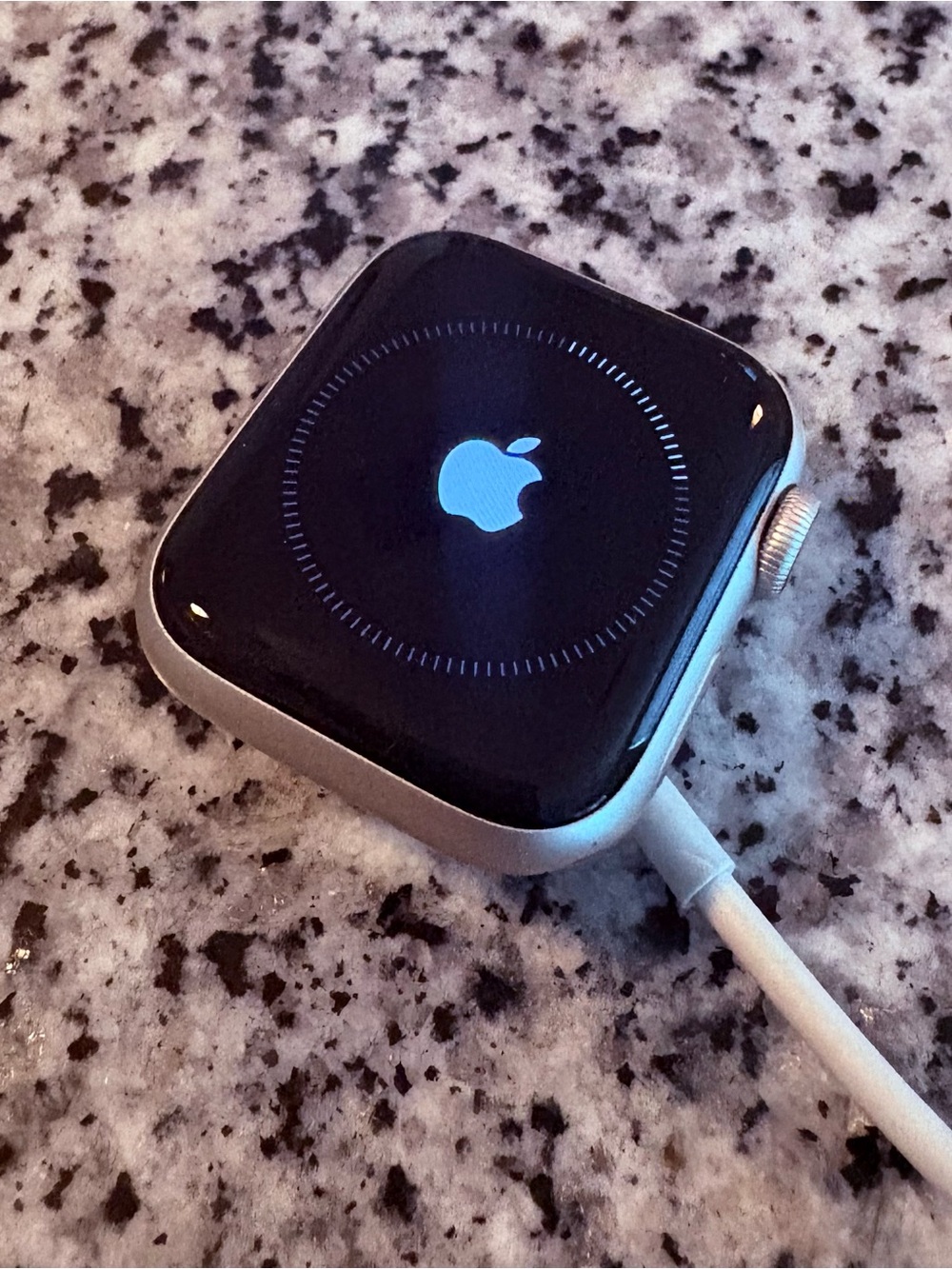 Apple Watch SE 2nd Gen 40mm GPS + Cellular, Silver